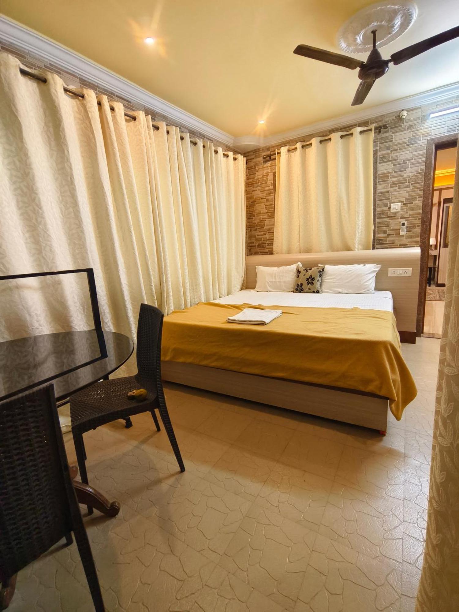 Shraddha Hospitality Apartment *